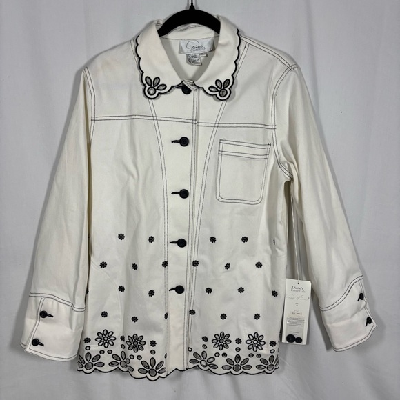 Diane’s Essentials Jackets & Blazers - Diane's Essentials Womens Blazer Size M‎ White Button-Up Eyelet Embroidered NWT